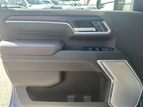 Used 2026 GMC Sierra 3500 Denali w/ Technology Package AWD/4WD image 15