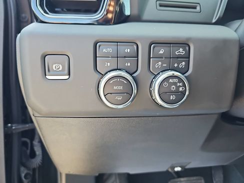 Used 2025 GMC Sierra 1500 AT4 AWD/4WD image 35
