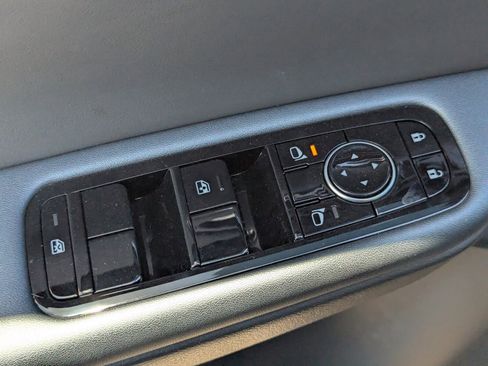 New 2026 Nissan Leaf Platinum+ w/ Cargo Package (Platinum+) image 15