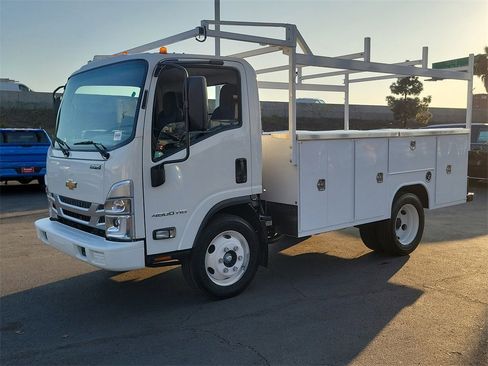New 2024 Chevrolet Low Cab Forward image 23