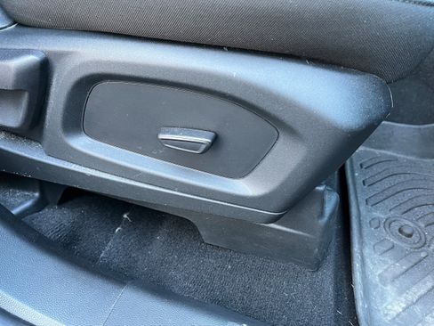 Certified 2023 Ford Explorer XLT w/ Class IV Trailer Tow Package image 17