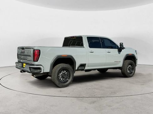 Used 2024 GMC Sierra 2500 AT4 AWD/4WD image 5