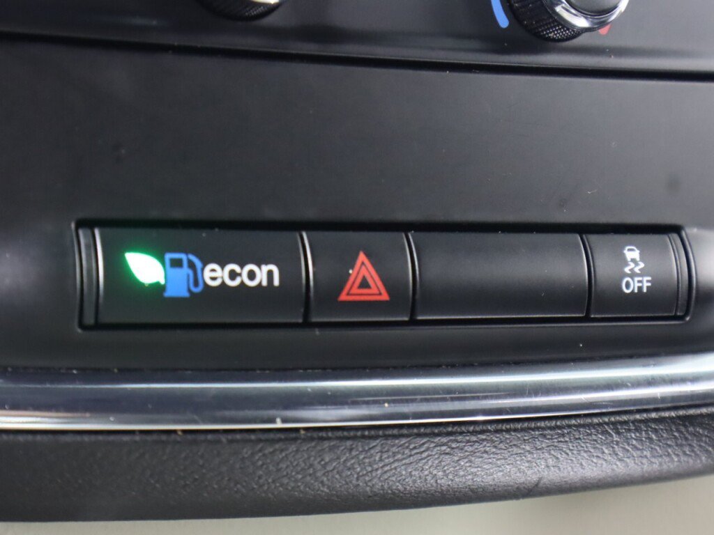 Used 2019 Dodge Grand Caravan SXT FWD image 21