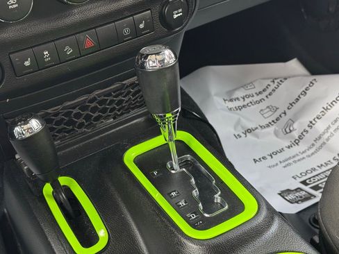 Used 2017 Jeep Wrangler Unlimited Sahara w/ Connectivity Group image 37