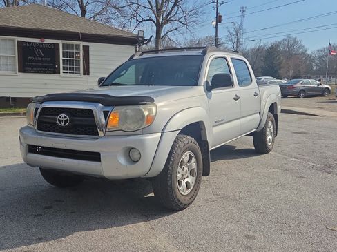 Used 2011 Toyota Tacoma PreRunner w/ SR5 Pkg #2 image 1