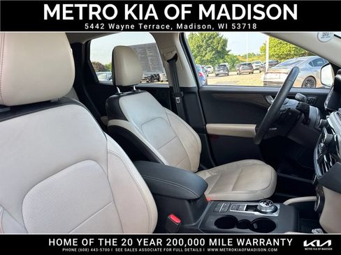 Used 2020 Ford Escape Titanium AWD/4WD image 45