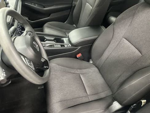 Used 2025 Honda Accord SE image 10