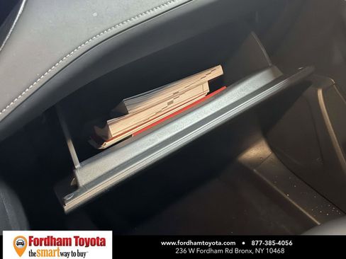 Used 2025 Toyota Highlander XLE image 31