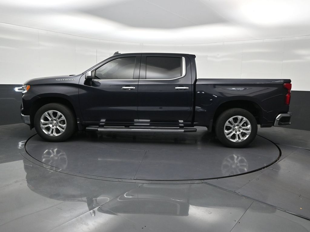 Used 2023 Chevrolet Silverado 1500 LTZ RWD image 2