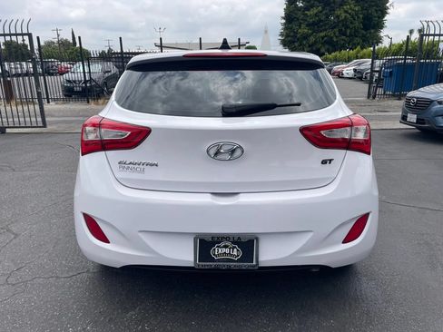 Used 2016 Hyundai Elantra GT w/ Option Group 03 FWD image 16