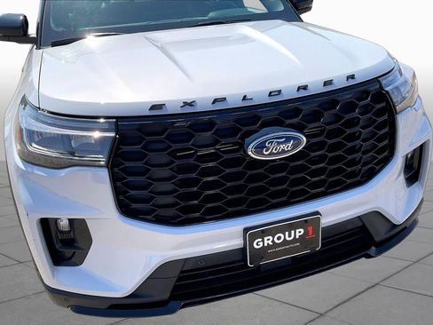 Used 2026 Ford Explorer ST-Line w/ ST-Line Street Pack RWD image 28