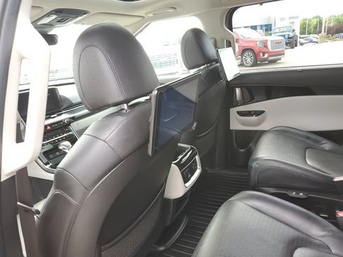 Used 2022 Kia Carnival SX Prestige FWD image 27
