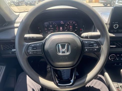 Used 2025 Honda Accord SE image 10