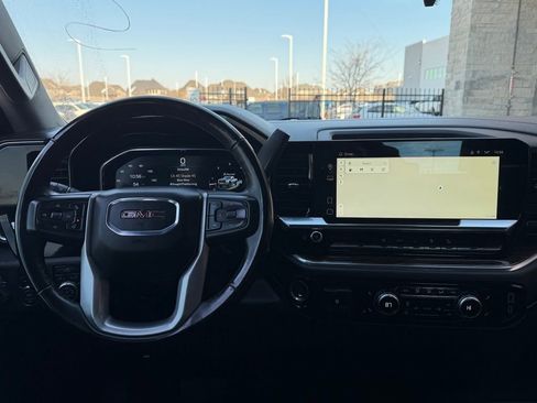 Used 2024 GMC Sierra 2500 SLE w/ SLE Convenience Package image 5