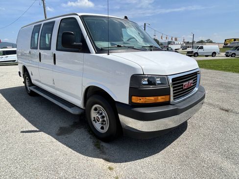 Used 2020 GMC Savana 2500 w/ Driver Convenience Package image 3