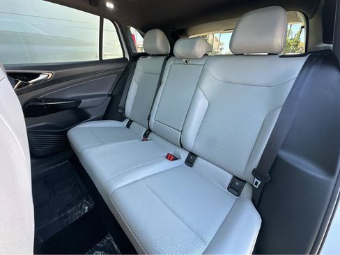 Used 2022 Volkswagen ID.4 Pro S RWD image 9