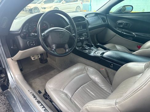 Used 2003 Chevrolet Corvette Coupe w/ Preferred Equipment Group image 11