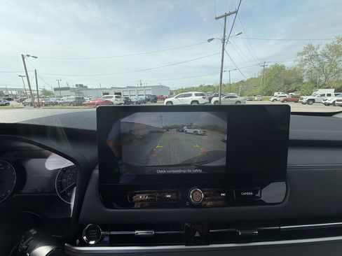 New 2026 Mitsubishi Outlander LE image 17