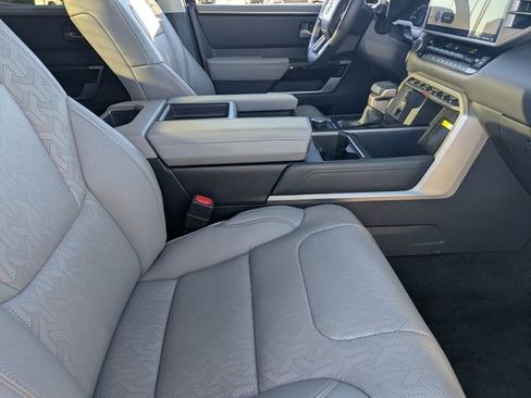 Used 2023 Toyota Tundra Limited AWD/4WD image 11