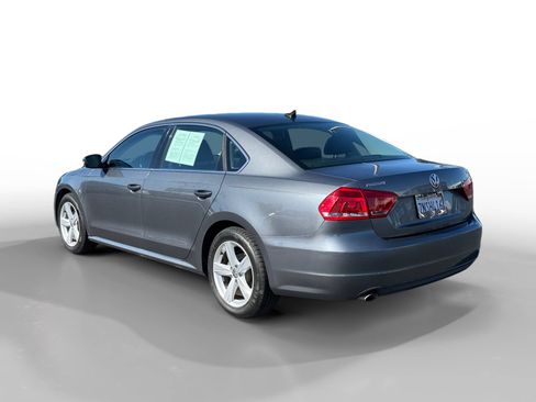 Used 2015 Volkswagen Passat 1.8T Limited Edition FWD image 3