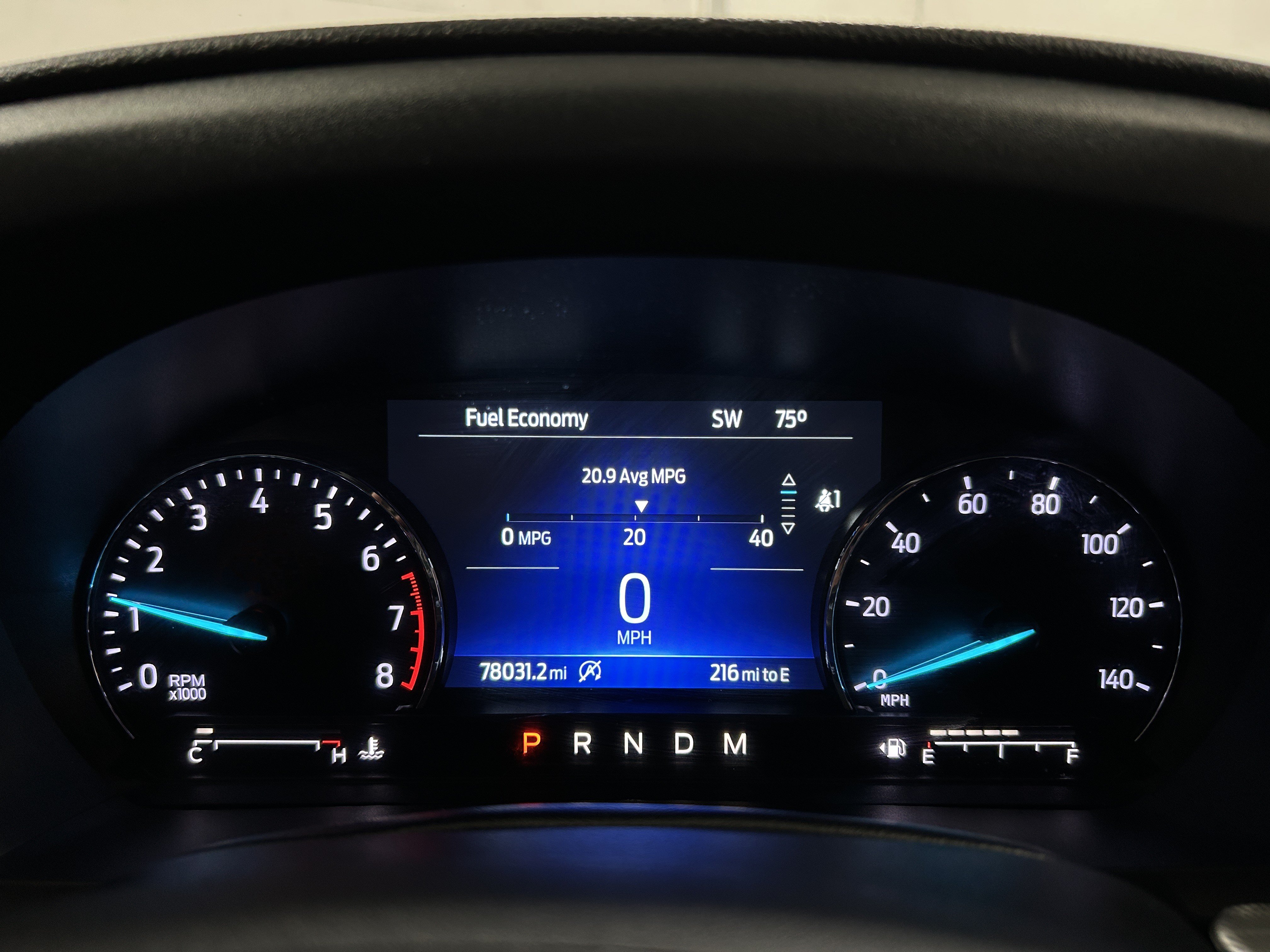 Used 2020 Ford Explorer XLT w/ Equipment Group 202A AWD/4WD image 15
