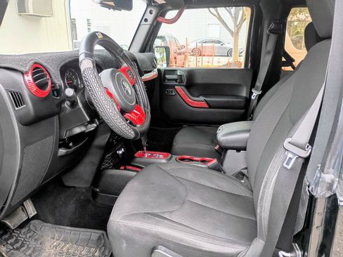 Used 2017 Jeep Wrangler Sport w/ Quick Order Package 24S AWD/4WD image 3