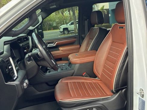 Used 2024 GMC Sierra 3500 Denali Ultimate image 14