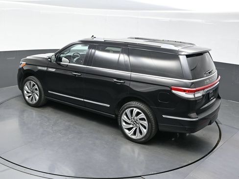 Used 2022 Lincoln Navigator Reserve AWD/4WD image 37