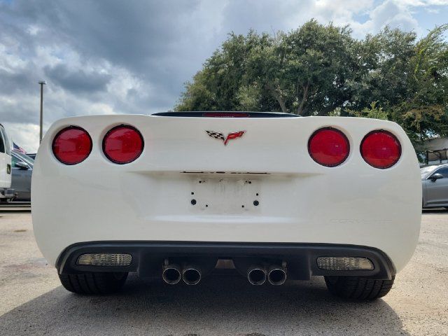 Used 2010 Chevrolet Corvette Convertible w/ Preferred Equipment Group RWD image 16