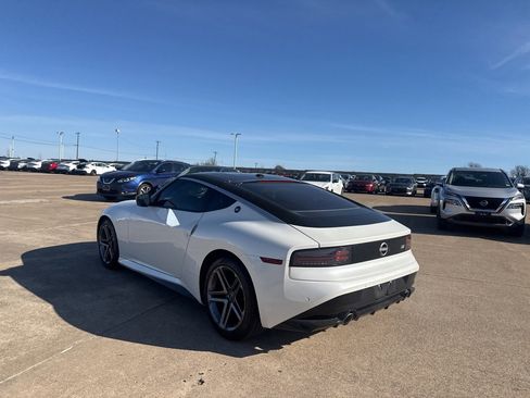 Certified 2025 Nissan Z Sport w/ Floor Mat Package image 17