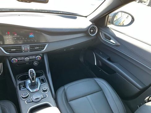Used 2023 Alfa Romeo Giulia Ti image 15