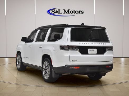 Used 2022 Jeep Grand Wagoneer Series II AWD/4WD image 6