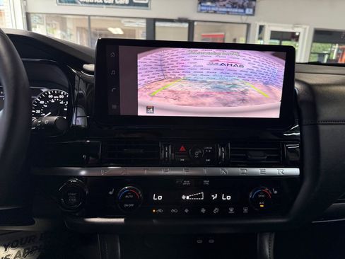 Used 2026 Nissan Pathfinder SV FWD image 19