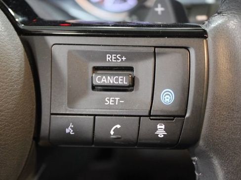 Used 2023 Nissan Rogue SL w/ SL Premium Package image 33