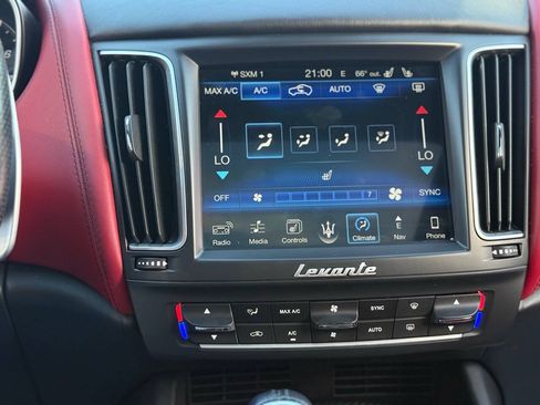 Used 2017 Maserati Levante S AWD/4WD image 60