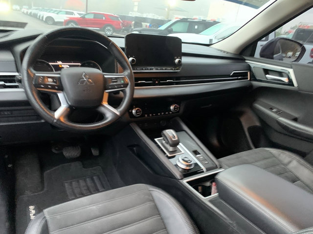 Used 2022 Mitsubishi Outlander SE AWD/4WD image 19
