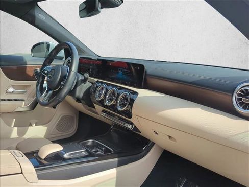 Used 2023 Mercedes-Benz CLA 250 4MATIC w/ Premium Package image 25