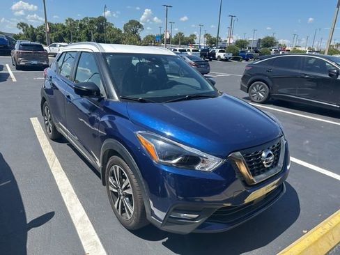 Certified 2020 Nissan Kicks SR w/ SR Premium Package FWD image 1