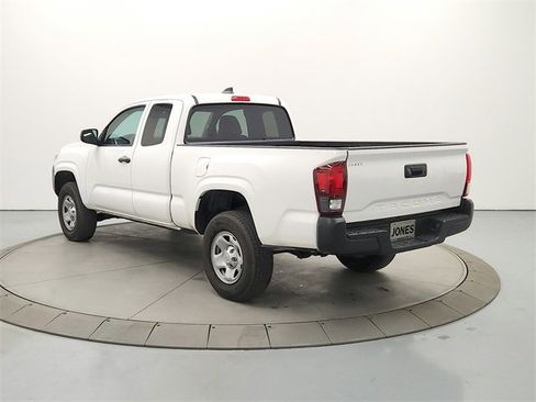 Used 2023 Toyota Tacoma SR image 5