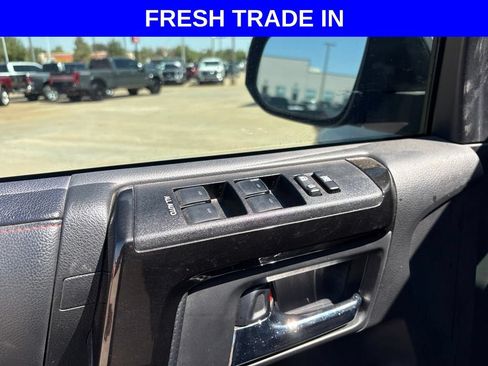 Used 2020 Toyota 4Runner TRD Off-Road Premium w/ Moonroof Package AWD/4WD image 11