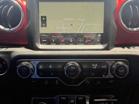 Used 2018 Jeep Wrangler Unlimited Rubicon AWD/4WD image 7