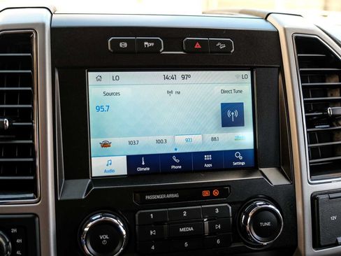 Used 2021 Ford F250 Lariat w/ Lariat Value Package AWD/4WD image 28