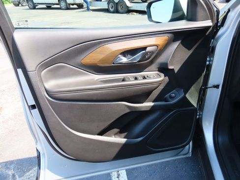 Used 2020 GMC Terrain SLE w/ Driver Convenience Package image 25