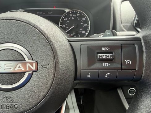 Used 2023 Nissan Rogue S AWD/4WD image 6