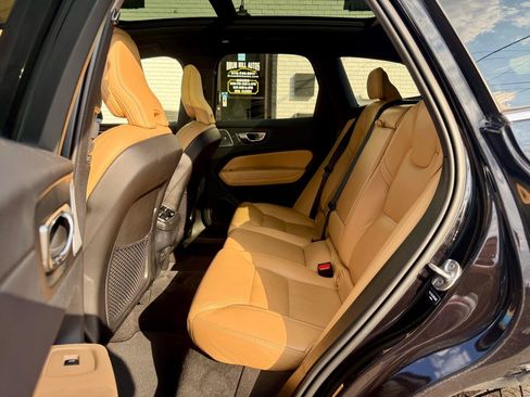 Used 2022 Volvo XC60 B5 Inscription w/ Climate Package AWD/4WD image 21