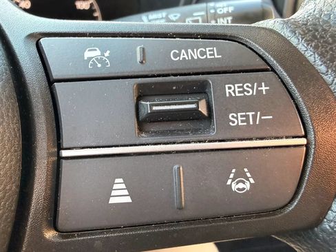 Used 2025 Honda HR-V LX image 19