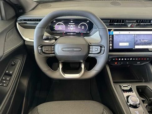 New 2026 Jeep Cherokee Laredo AWD/4WD image 11