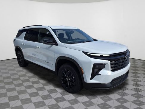 New 2026 Chevrolet Traverse LT w/ Midnight/Sport Edition FWD image 4