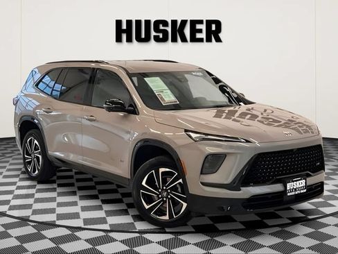 Certified 2026 Buick Enclave Sport Touring AWD/4WD image 1