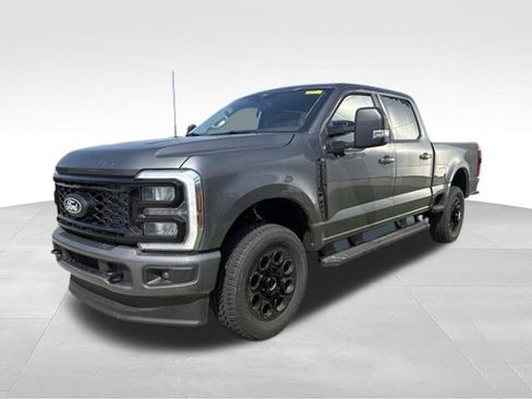 New 2027 Ford F250 XLT w/ XLT Premium Package AWD/4WD image 9